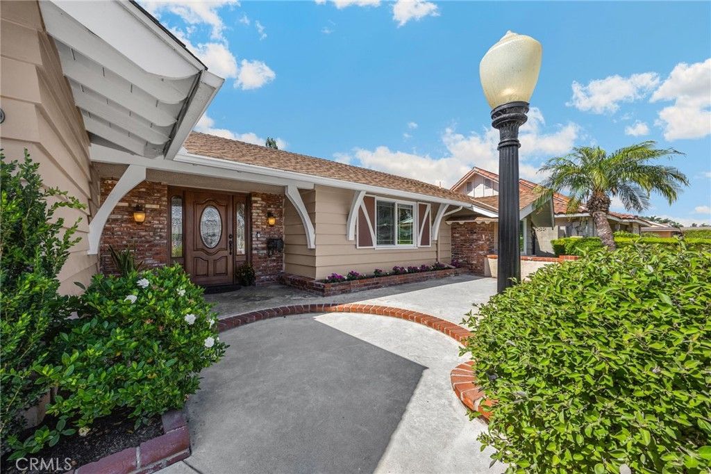 Image 2 of property listing at 226 San Carlos Way, Placentia, CA 92870