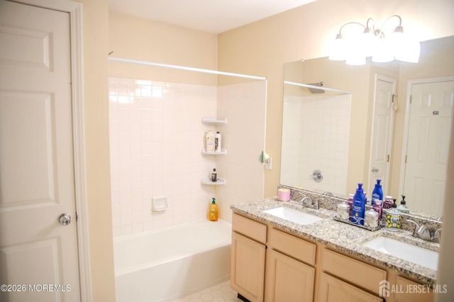 7 Leshyk Drive, Parlin, NJ 08859