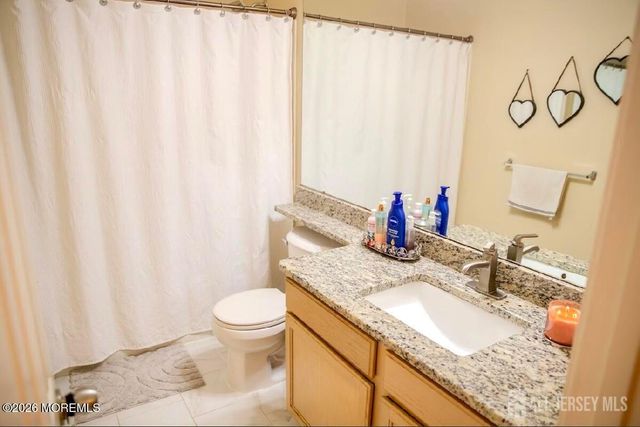 7 Leshyk Drive, Parlin, NJ 08859