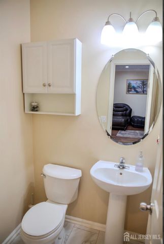 7 Leshyk Drive, Parlin, NJ 08859