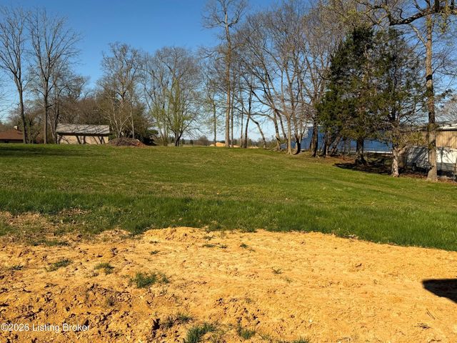 333B First St, Vine Grove, KY 40175