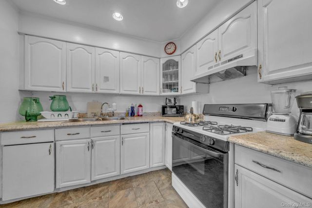 195 Alabama Avenue, Hempstead, NY 11550