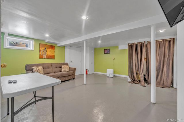 195 Alabama Avenue, Hempstead, NY 11550