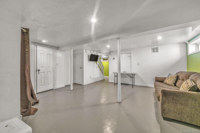 195 Alabama Avenue, Hempstead, NY 11550