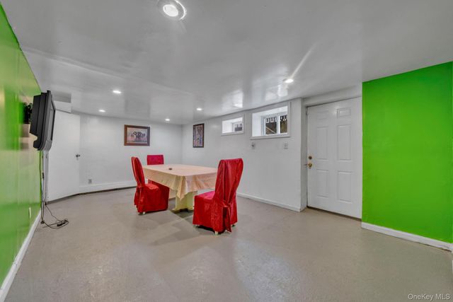 195 Alabama Avenue, Hempstead, NY 11550