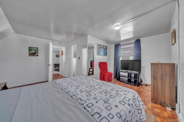 195 Alabama Avenue, Hempstead, NY 11550