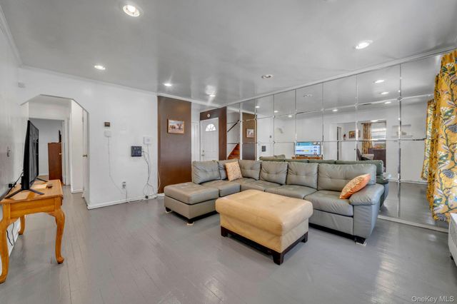 195 Alabama Avenue, Hempstead, NY 11550