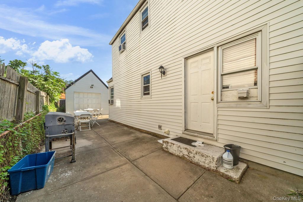 195 Alabama Avenue, Hempstead, NY 11550 — photo 3