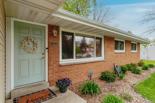 16401 W Addison AVENUE, New Berlin, WI 53151