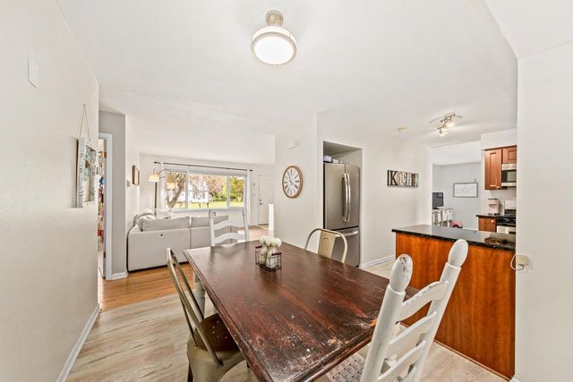 16401 W Addison AVENUE, New Berlin, WI 53151