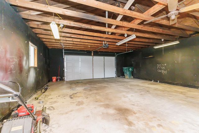 3007 S Monroe Drive, Muncie, IN 47302