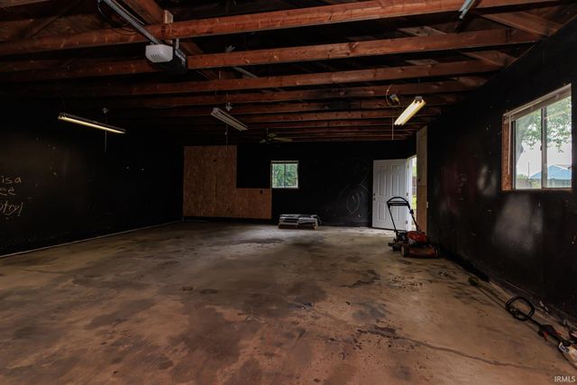 3007 S Monroe Drive, Muncie, IN 47302
