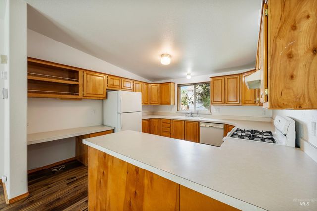 1611 S Vermont Avenue, Boise, ID 83706