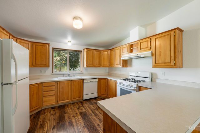 1611 S Vermont Avenue, Boise, ID 83706