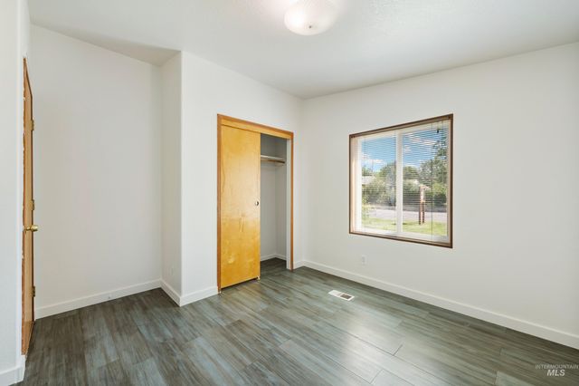 1611 S Vermont Avenue, Boise, ID 83706
