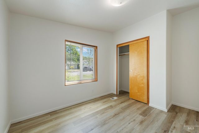 1611 S Vermont Avenue, Boise, ID 83706