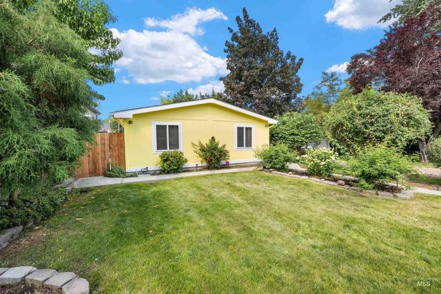 1611 S Vermont Avenue, Boise, ID 83706