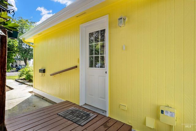 1611 S Vermont Avenue, Boise, ID 83706