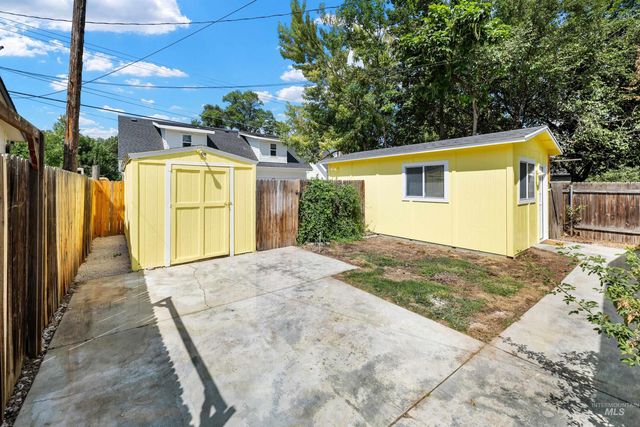 1611 S Vermont Avenue, Boise, ID 83706
