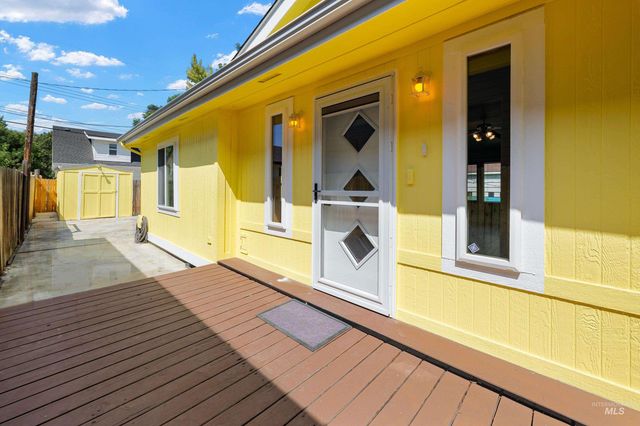 1611 S Vermont Avenue, Boise, ID 83706