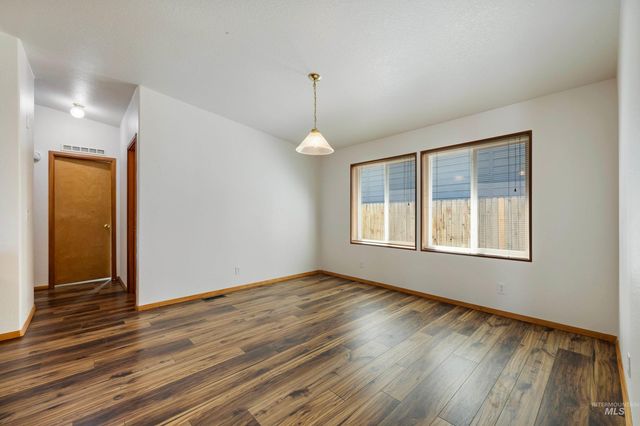 1611 S Vermont Avenue, Boise, ID 83706