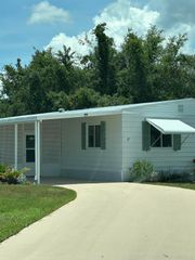 17 Santa Maria Court, Port St Lucie, FL 34952
