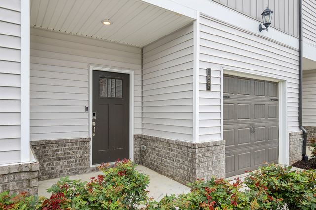 1537 Olympic Ln, Lebanon, TN 37087