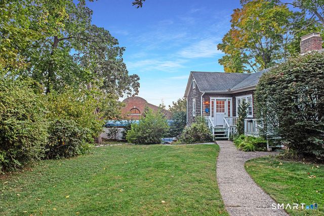 40 Unit B Seminary Street, New Canaan, CT 06840