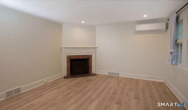 40 Unit B Seminary Street, New Canaan, CT 06840