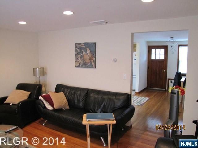 298 LUDDINGTON Avenue 2nd Floor, Clifton, NJ 07011