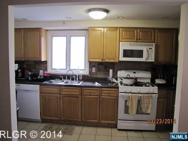 298 LUDDINGTON Avenue 2nd Floor, Clifton, NJ 07011