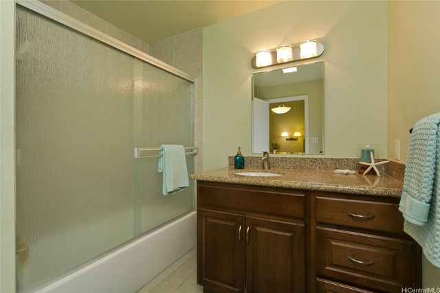 6857 Niumalu Loop, Honolulu, HI 96825