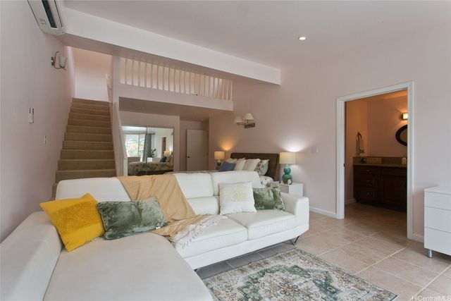 6857 Niumalu Loop, Honolulu, HI 96825