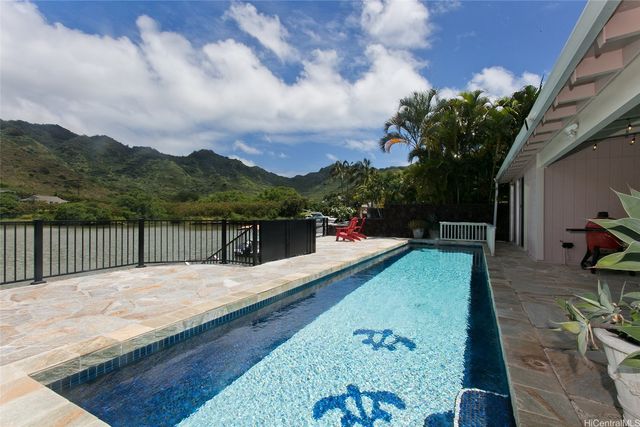 6857 Niumalu Loop, Honolulu, HI 96825