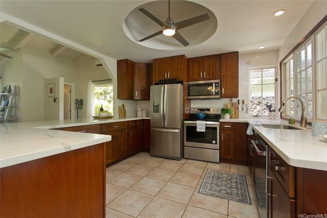 6857 Niumalu Loop, Honolulu, HI 96825