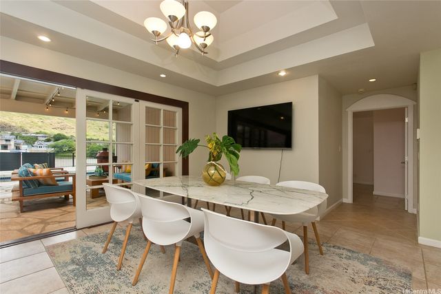 6857 Niumalu Loop, Honolulu, HI 96825