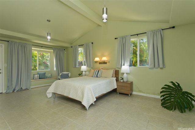 6857 Niumalu Loop, Honolulu, HI 96825