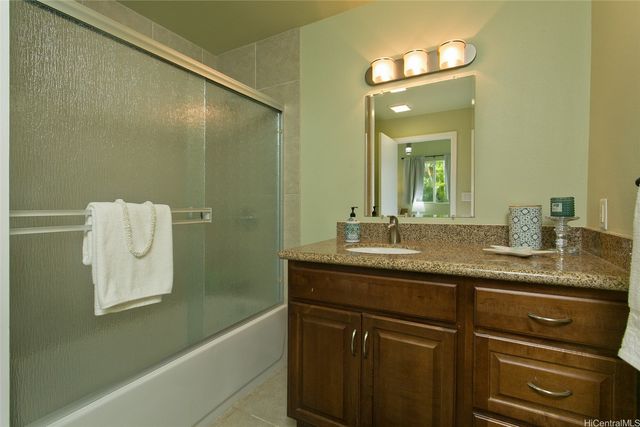 6857 Niumalu Loop, Honolulu, HI 96825