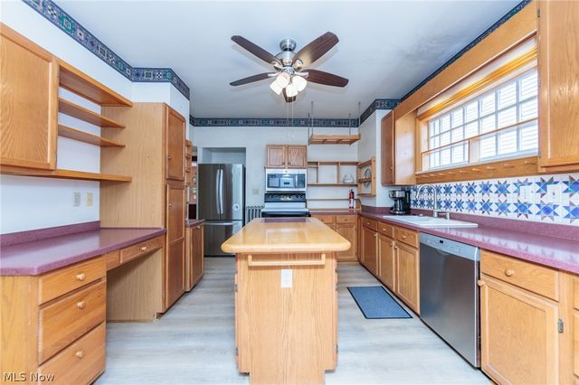 2608 Hampshire Road, Cleveland Heights, OH 44106