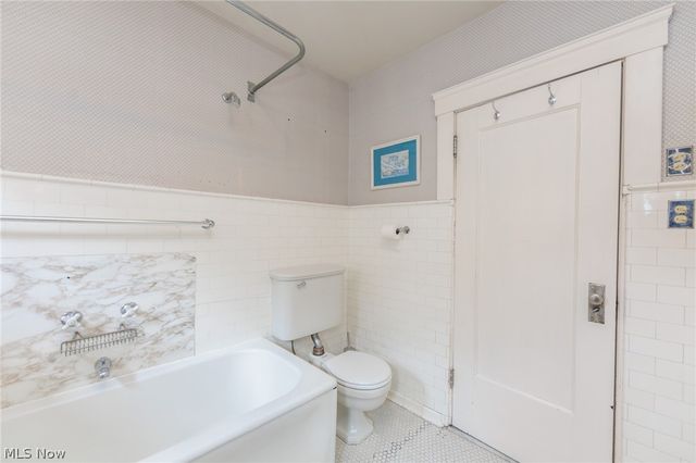 2608 Hampshire Road, Cleveland Heights, OH 44106