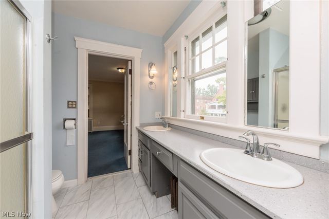 2608 Hampshire Road, Cleveland Heights, OH 44106