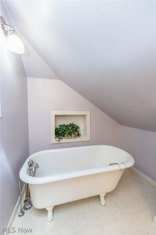 2608 Hampshire Road, Cleveland Heights, OH 44106