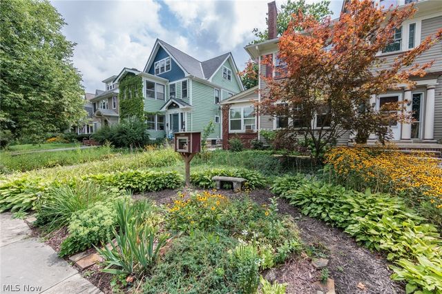 2608 Hampshire Road, Cleveland Heights, OH 44106