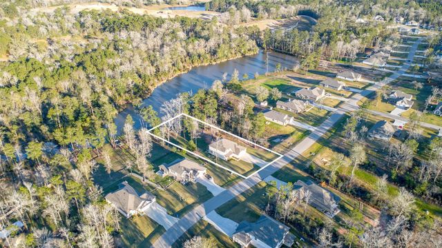 11731 Oakwood Ranch Drive, Willis, TX 77378