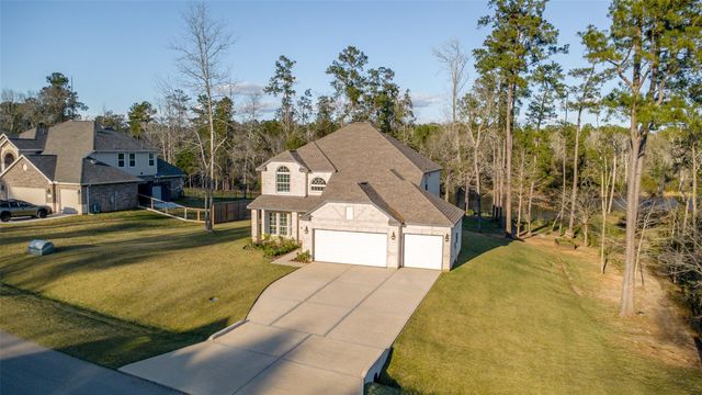 11731 Oakwood Ranch Drive, Willis, TX 77378