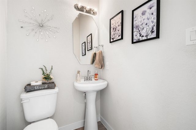 11731 Oakwood Ranch Drive, Willis, TX 77378