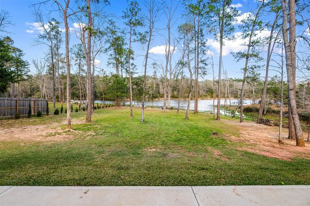 11731 Oakwood Ranch Drive, Willis, TX 77378