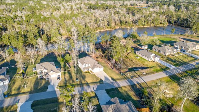 11731 Oakwood Ranch Drive, Willis, TX 77378