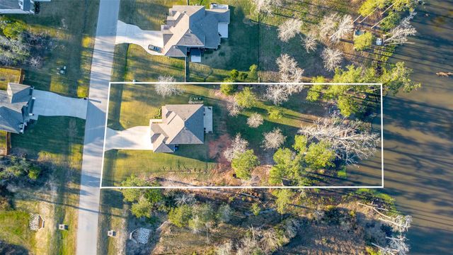 11731 Oakwood Ranch Drive, Willis, TX 77378