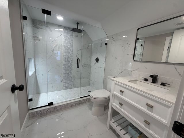 139 Weaver Ave, Bloomfield Twp., NJ 07003